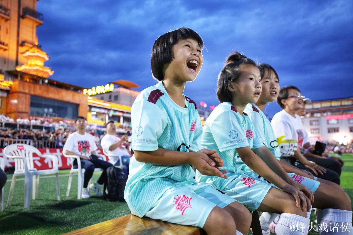 名宿助阵赛区课堂 中国少儿足球联赛点燃少年梦想