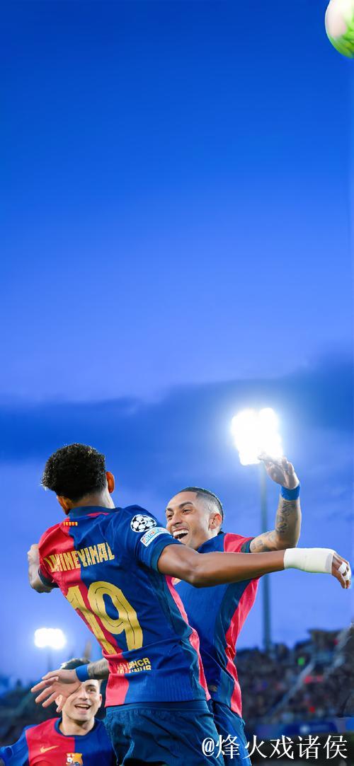 亚马尔与奥尔闪耀欧冠舞台!11月30日精彩上演 亚马尔与奥尔闪耀欧冠舞台!11月30日精彩上演